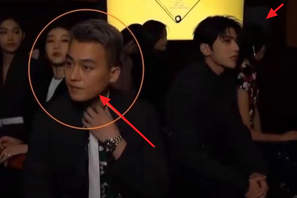 蔡徐坤欧豪活动现场生图当两人同框合影气场对比一目了然