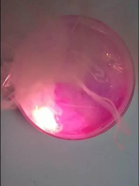 金属钠和金属钾与水反应比较 很明显 钾的金属性要比钠强