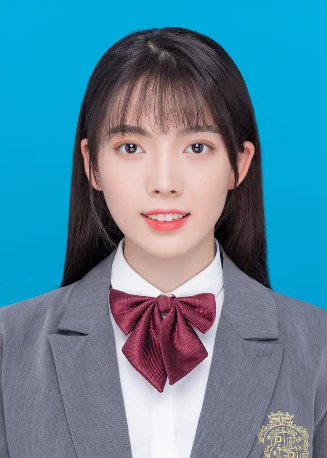 巴啦啦小魔仙的凌美雪长大了15岁身高175证件照好美