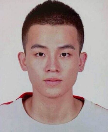 欧豪自曝上学时没女孩追看到初中一寸照我信你个鬼