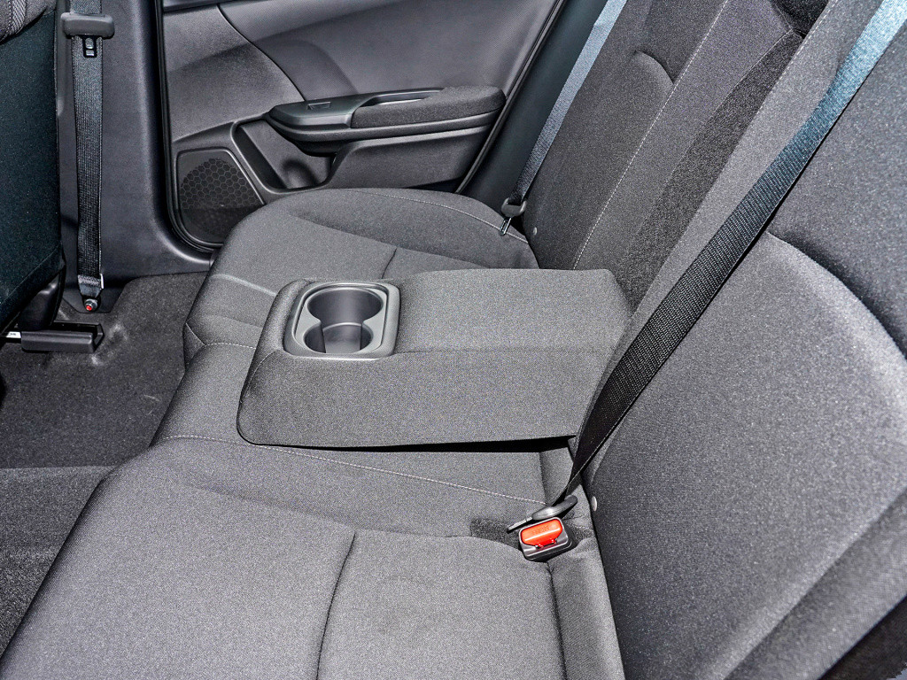 6万喜提两厢思域,送了全车贴膜和脚垫,1.5t油耗才6个