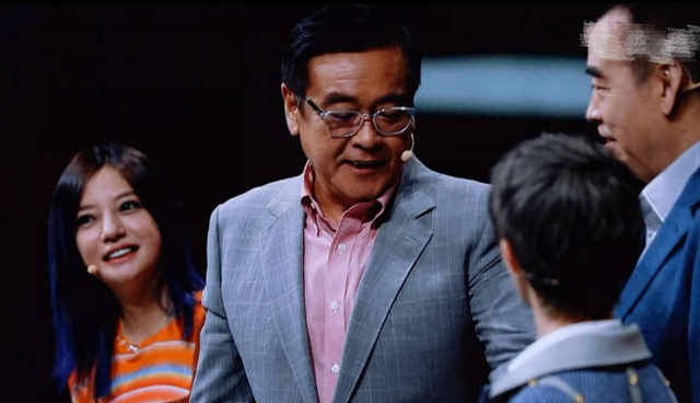 节目组怕请不到尔冬升来演员请就位赵薇一个电话轻松搞定