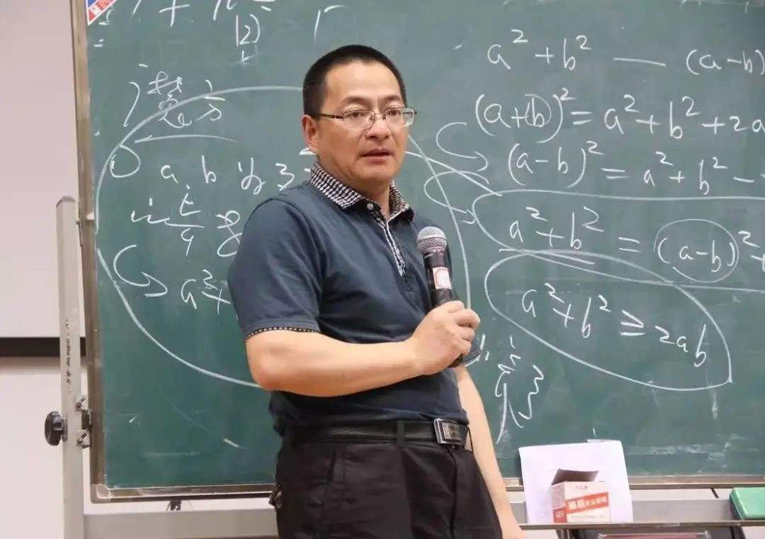让高考生惧怕的数学帝葛军有多牛不仅是中学校长还是211教授