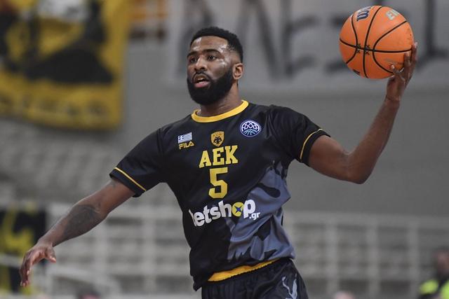 昔日cba水货外援闪耀篮冠联,37岁仍能大杀四方|cba|朗福德|冠联_新浪