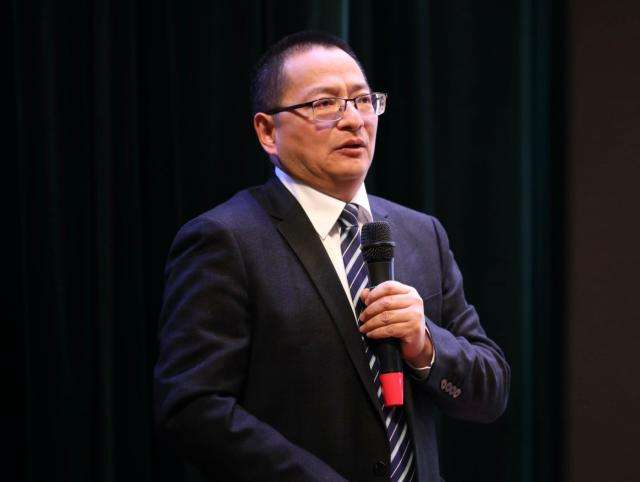 让高考生惧怕的数学帝葛军有多牛不仅是中学校长还是211教授