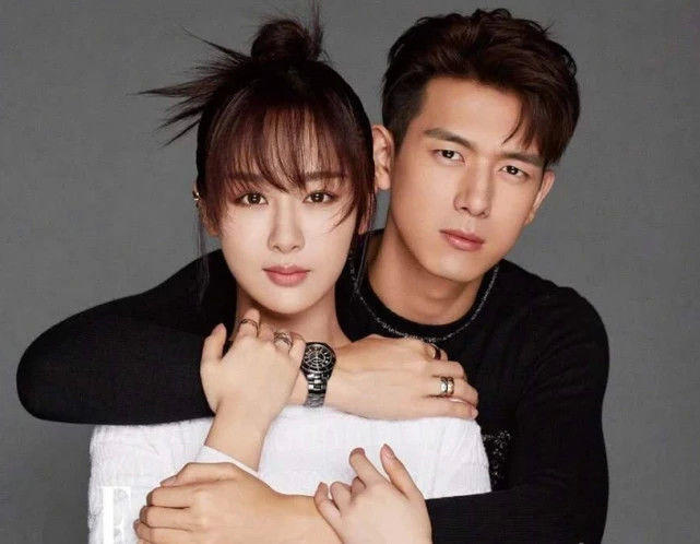 杨紫张一山现身同学聚会举止亲密不避嫌连穿衣服都选情路装