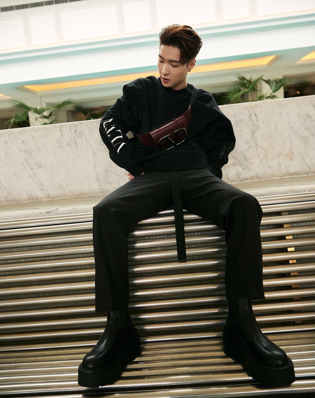 秋天穿张艺兴这一身,气场说来就来