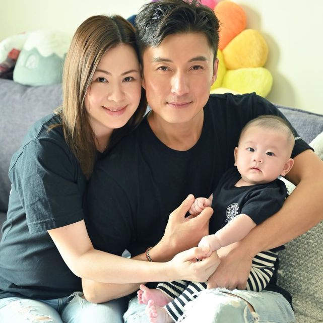 tvb小生陈山聪晒与妻儿合影开心庆生胡定欣袁伟豪等参加派对