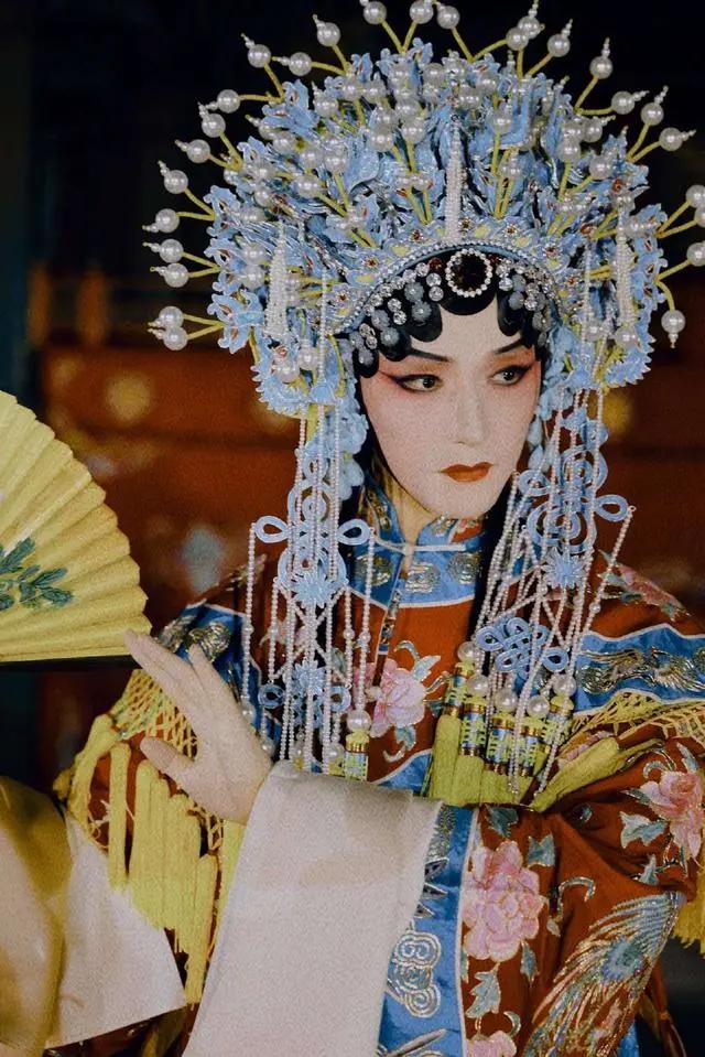 俊美天成阿云嘎,反串女装扮相太美愣是让我没认出来