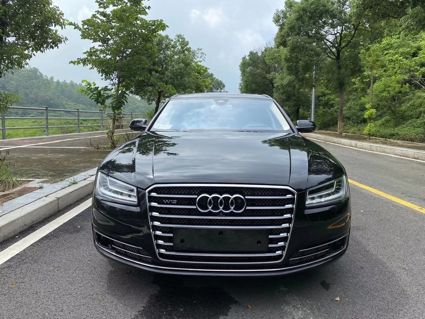 17年概念版奥迪a8售价50万,外观奢华大气,内部尊贵豪华