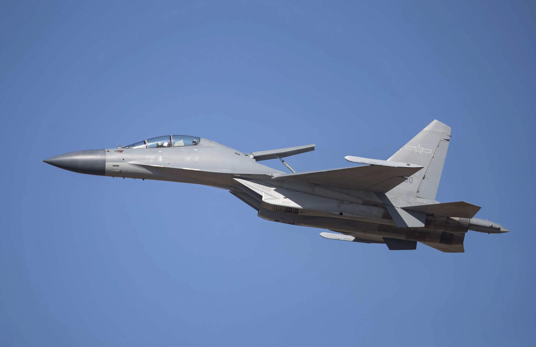 歼16比拼美俄同行:超f15却不敌苏35s,沈霍伊任重道远