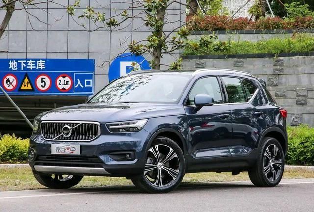 2021款沃尔沃xc40到店实拍,2.0t 252匹 8at,网友:这价格真的香