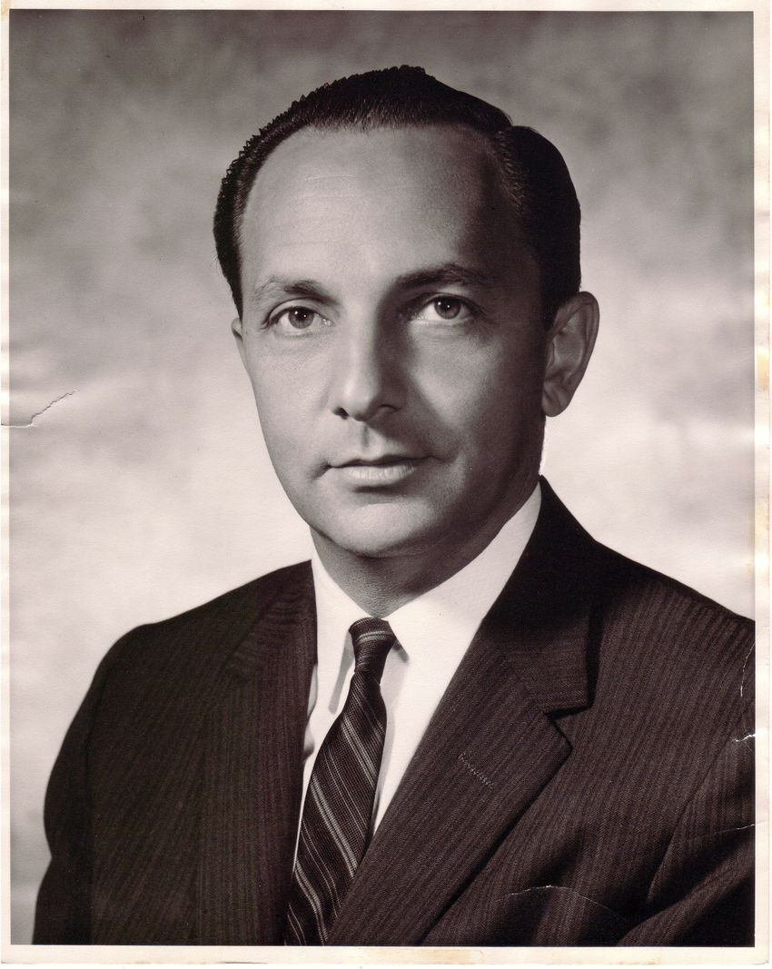 玻恩可是一位不得了的人物,就算在所有物理学家里也是最顶尖的那一批