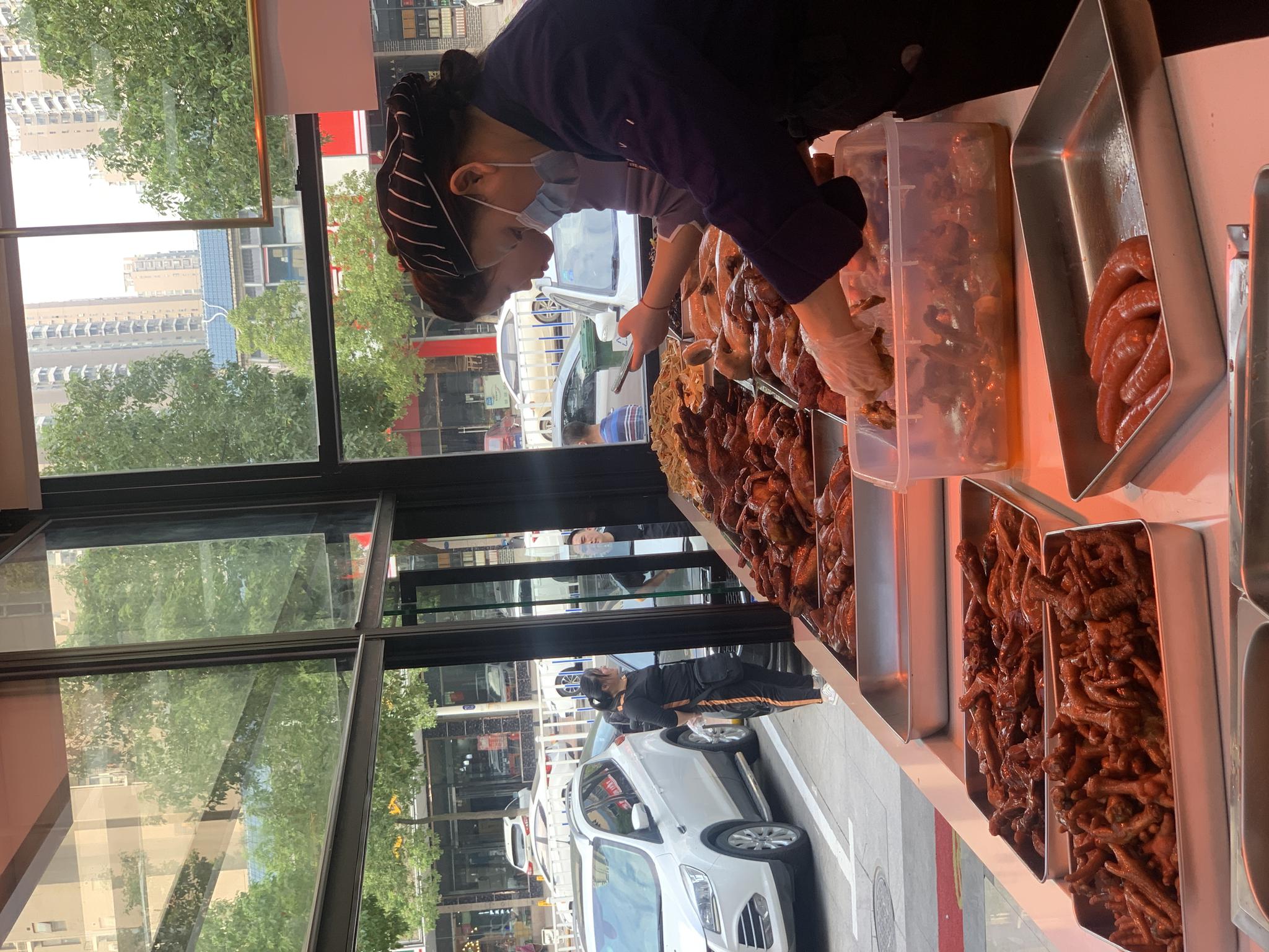 千亿庞大卤味市场看卤三味是怎样成为卤味熟食行业的标杆