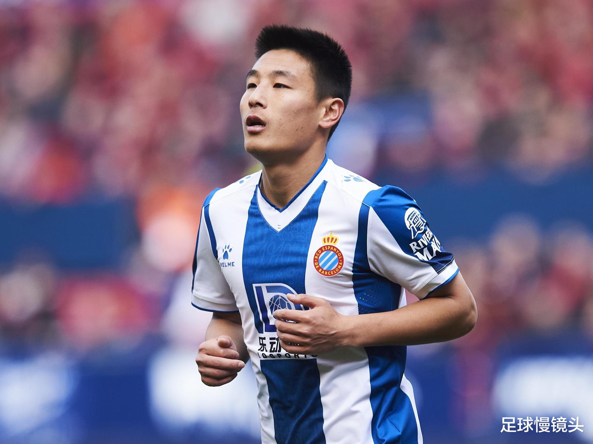 3连胜!大黑马奇迹登顶,甩开西班牙人2分,c罗式头球绝杀