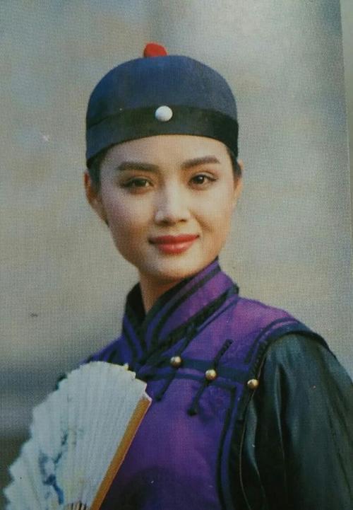 54岁茹萍婚姻坎坷二婚嫁给演员刘之冰如今一家四口都是演员