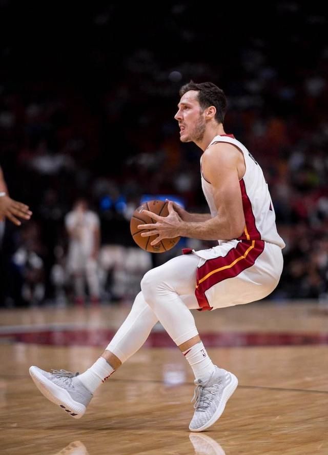 阿德巴约:g3我可以打,相信能扭转局势,球迷:你被魔兽点豆腐了