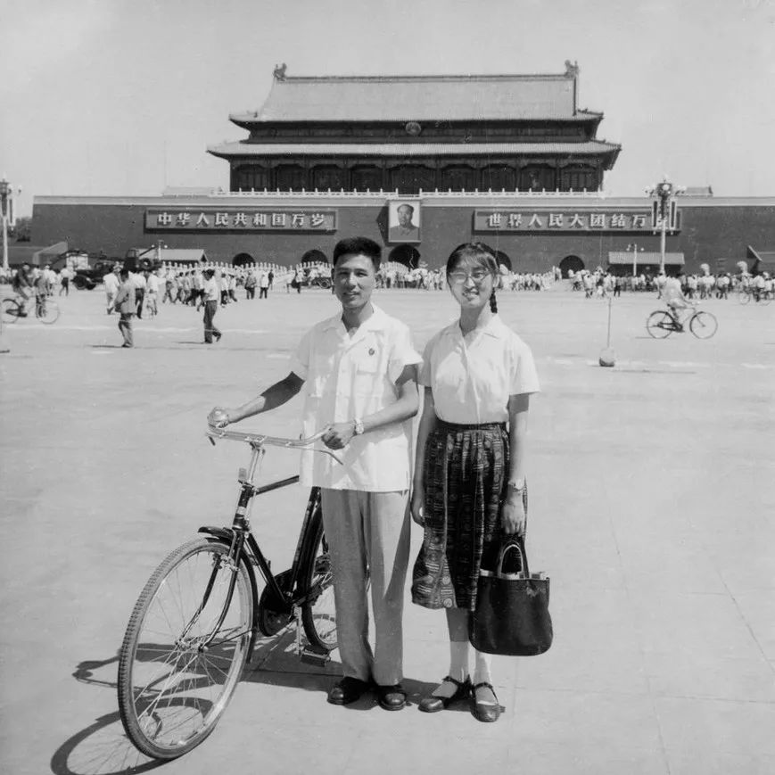 流行文化史上最硬核的天安门留影_新浪科技_新浪网