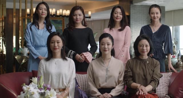 杨颖成功打入上层贵妇圈,合照只能靠边站,上演现实版三十而已!休闲区蓝鸢梦想 - Www.slyday.coM 杨颖成功打入上层贵妇圈,合照只能靠边站,上演现实版三十而已!休闲区蓝鸢梦想 - Www.slyday.coM