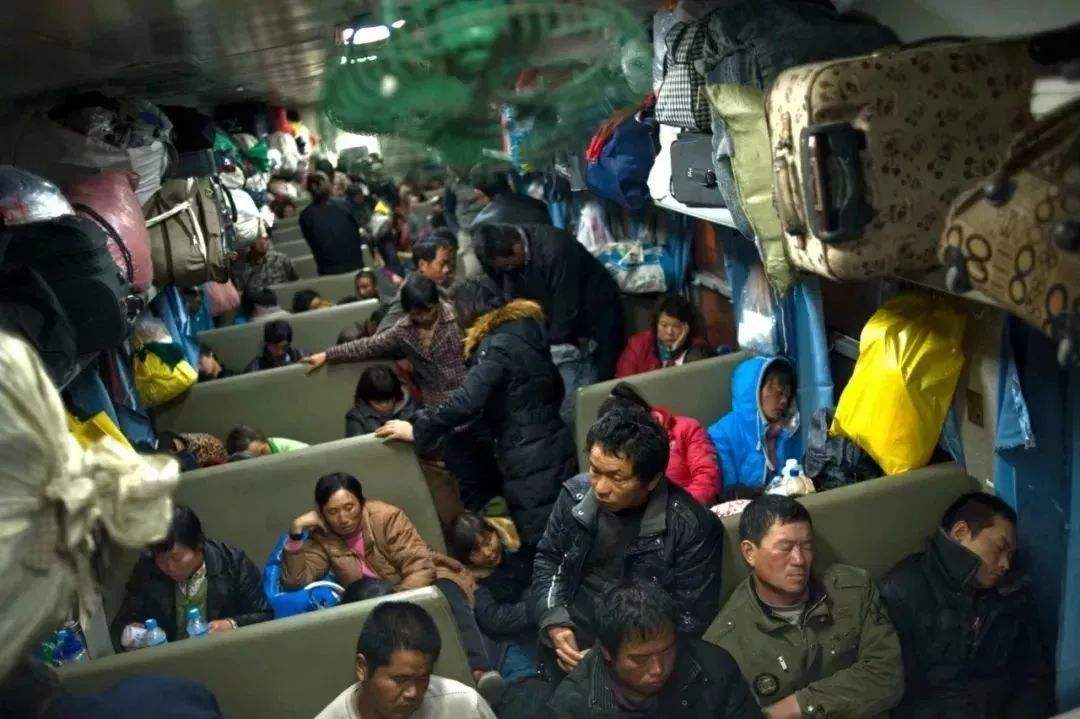 绿皮火车环境差速度慢为何还有那么多人坐飞机和高铁不香吗