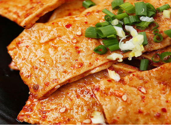 美食精选:炖萝卜,平菇鸡丝汤,肥牛盖浇饭,麻辣卤干的做法