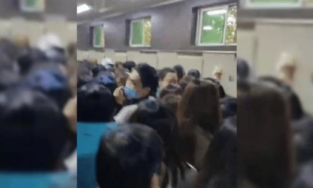 国庆高速有多堵? 多处服务区出现"男女同厕", 女性冲入男厕抢坑位休闲区蓝鸢梦想 - Www.slyday.coM 国庆高速有多堵? 多处服务区出现"男女同厕", 女性冲入男厕抢坑位休闲区蓝鸢梦想 - Www.slyday.coM