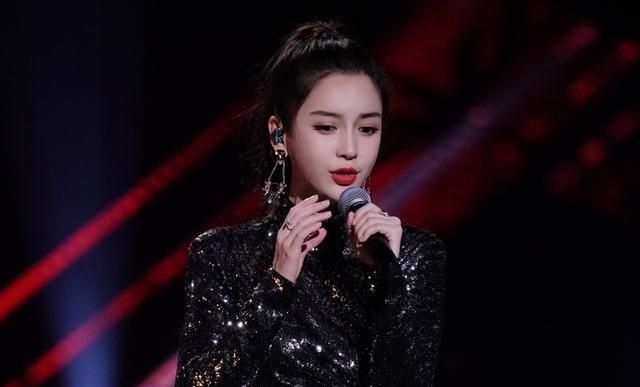 杨颖成功打入上层贵妇圈,合照只能靠边站,上演现实版三十而已!休闲区蓝鸢梦想 - Www.slyday.coM 杨颖成功打入上层贵妇圈,合照只能靠边站,上演现实版三十而已!休闲区蓝鸢梦想 - Www.slyday.coM