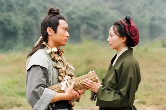 她曾出演过陈浩民版《封神榜》中杨戬的妻子"黄颜",还有许晋安版《憨
