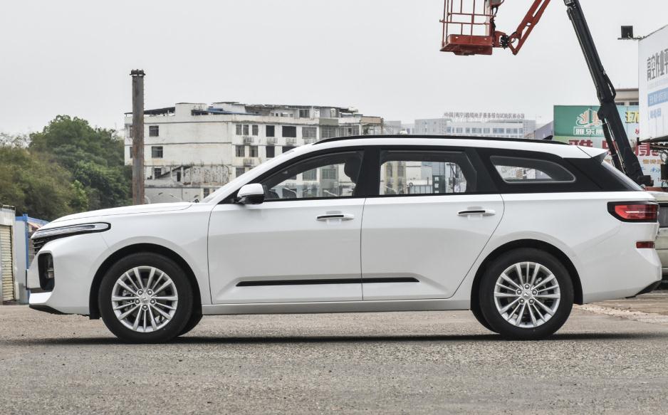 国民旅行车典范:新宝骏rc-5w,性价比很有诚意