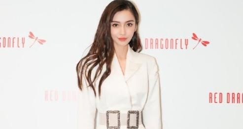 杨颖成功打入上层贵妇圈,合照只能靠边站,上演现实版三十而已!休闲区蓝鸢梦想 - Www.slyday.coM 杨颖成功打入上层贵妇圈,合照只能靠边站,上演现实版三十而已!休闲区蓝鸢梦想 - Www.slyday.coM