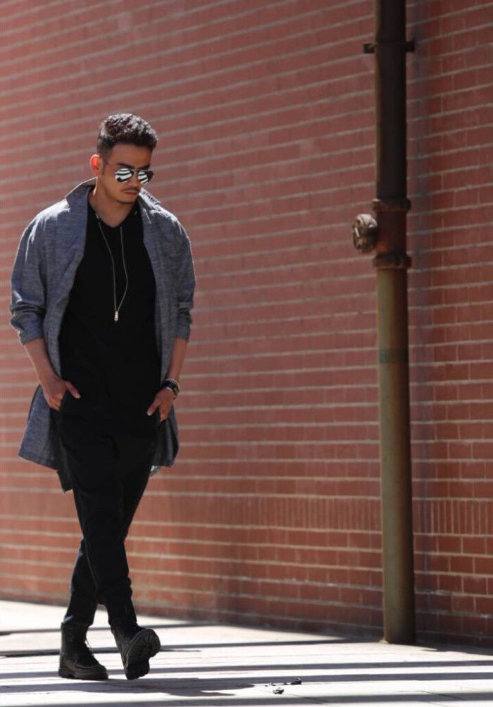 最帅型男杨烁:16岁辍学,初中毕业,最窘迫时还翻垃圾捡饼干吃