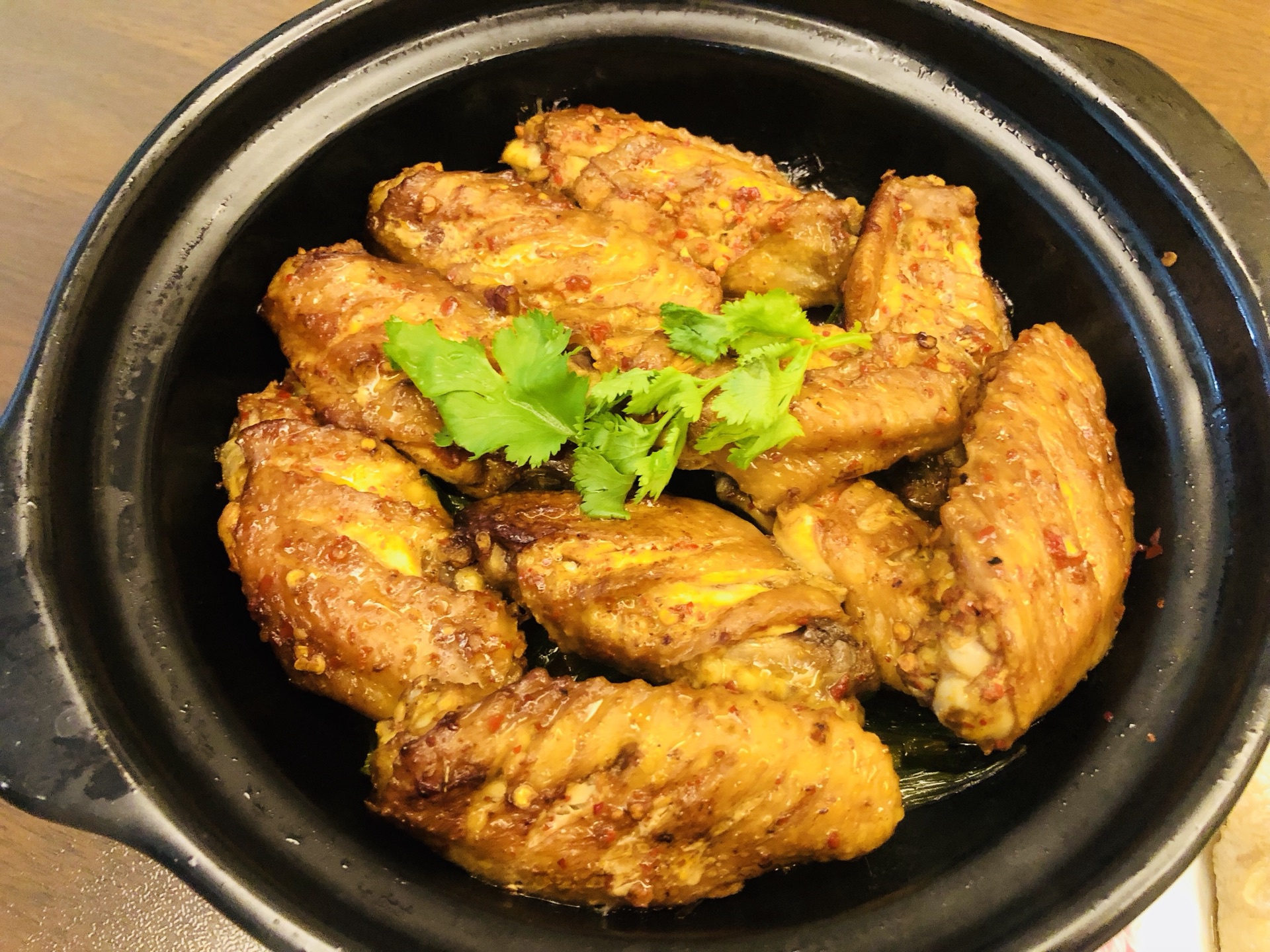 简单美味的砂锅鸡翅做法配方孩子们都爱的美味下饭菜