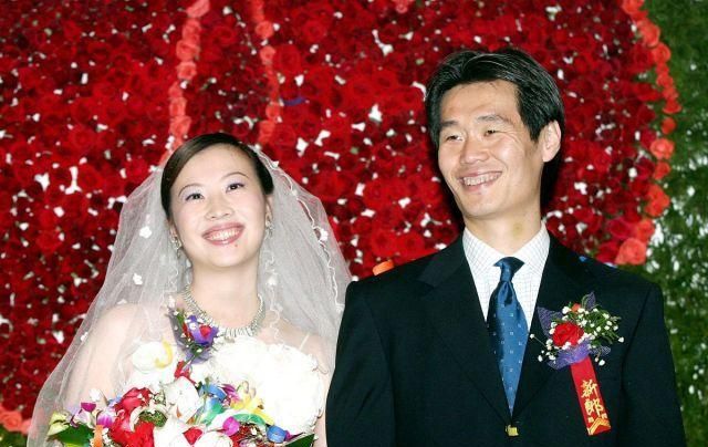 被自家球迷喷的李霄鹏下课,真到了这一步或许球迷又会不舍