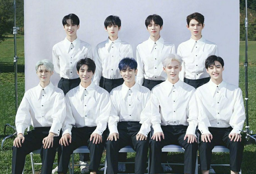 UNINE毕业证件照，全员身穿白衬衫，满满少年感休闲区蓝鸢梦想 - Www.slyday.coM