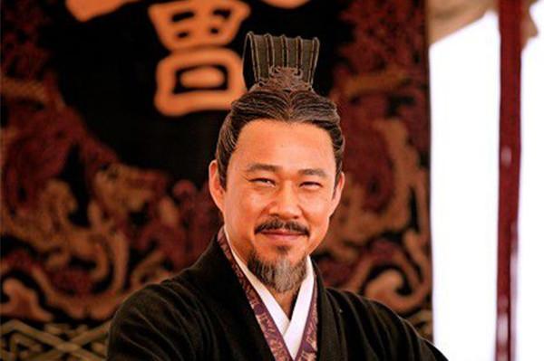 徐邈早年投靠曹操阵营,先后担任过丞相军谋掾,奉高县令,尚书郎等职.