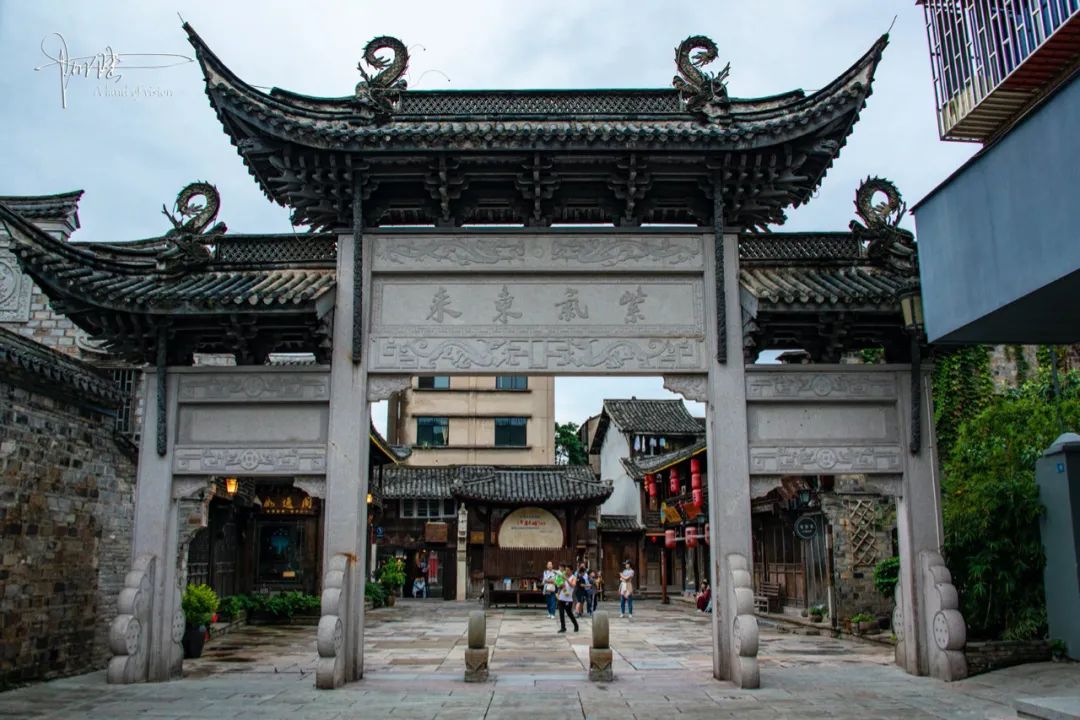 临海的这条古街是国内门坊最多的地方,还很实用,至今保存完好