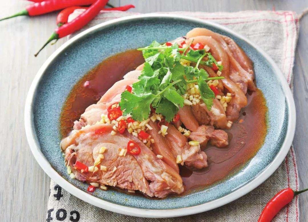 爱吃肉的朋友不要错过了,教你爽口美味的蒜泥肘花,吃起来很满足