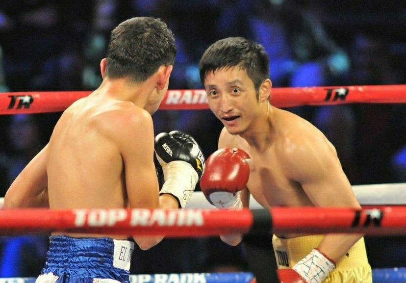 被揍哭的拳王邹市明不愧人生赢家娇妻身材不输卡戴珊