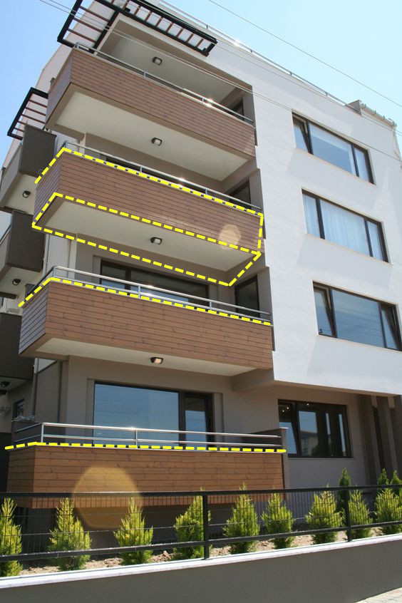 如果出现了带这种转角阳台的房子,可能是建筑设计所需