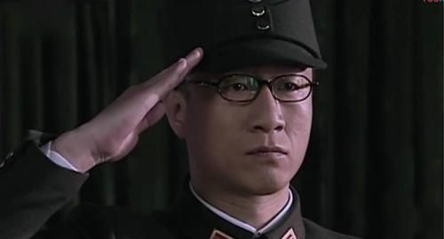 《潜伏》余则成为了安全,要消灭怀疑他的人,有三个人他却没有杀