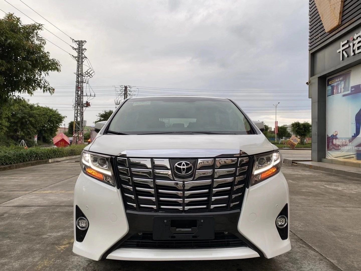 18款丰田埃尔法售价44万,私人空间,极尽奢华,身份的代表