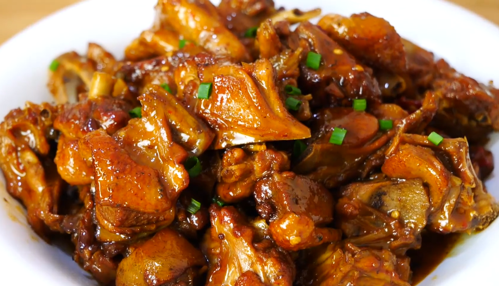 啤酒鸭怎么做才好吃?记住这两点,鲜香软烂无腥味,看着都流口水