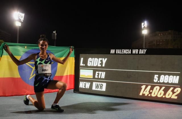 提起女子5000米,这曾是中国人引以为傲的优势项目,1996年亚特兰大奥运