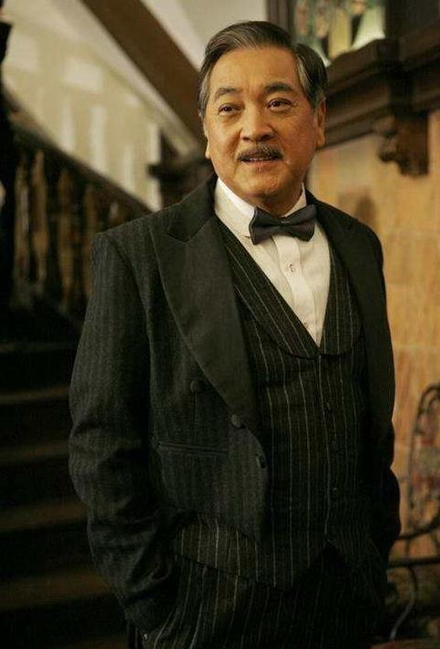 50年代,严化病逝后,红薇改嫁给导演兼制片人尔光(本名尔树森,李翰祥的