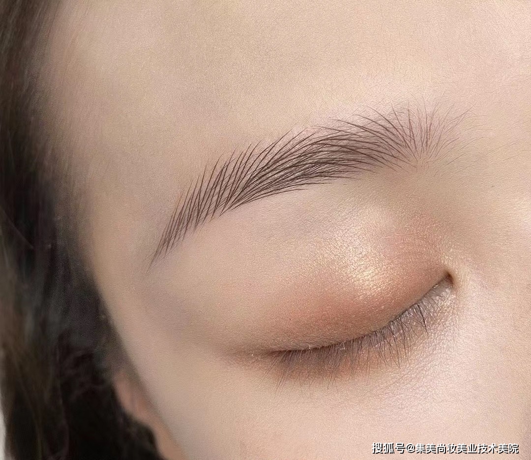 分享野生眉真人实操的三个技巧细节让眉毛更有高级感