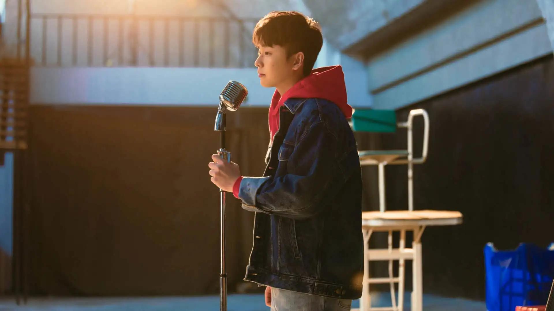 国庆档期的"大赢家",彭昱畅成功"霸屏"电影院