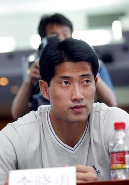 篮球人物之李晓勇,男篮后卫线上的三剑客之一,你是否还记得他呢