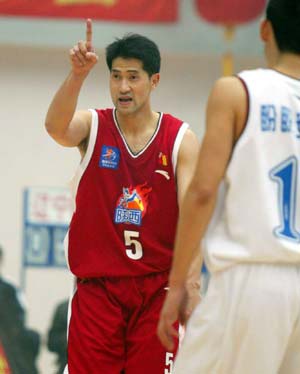 篮球人物之李晓勇,男篮后卫线上的三剑客之一,你是否还记得他呢