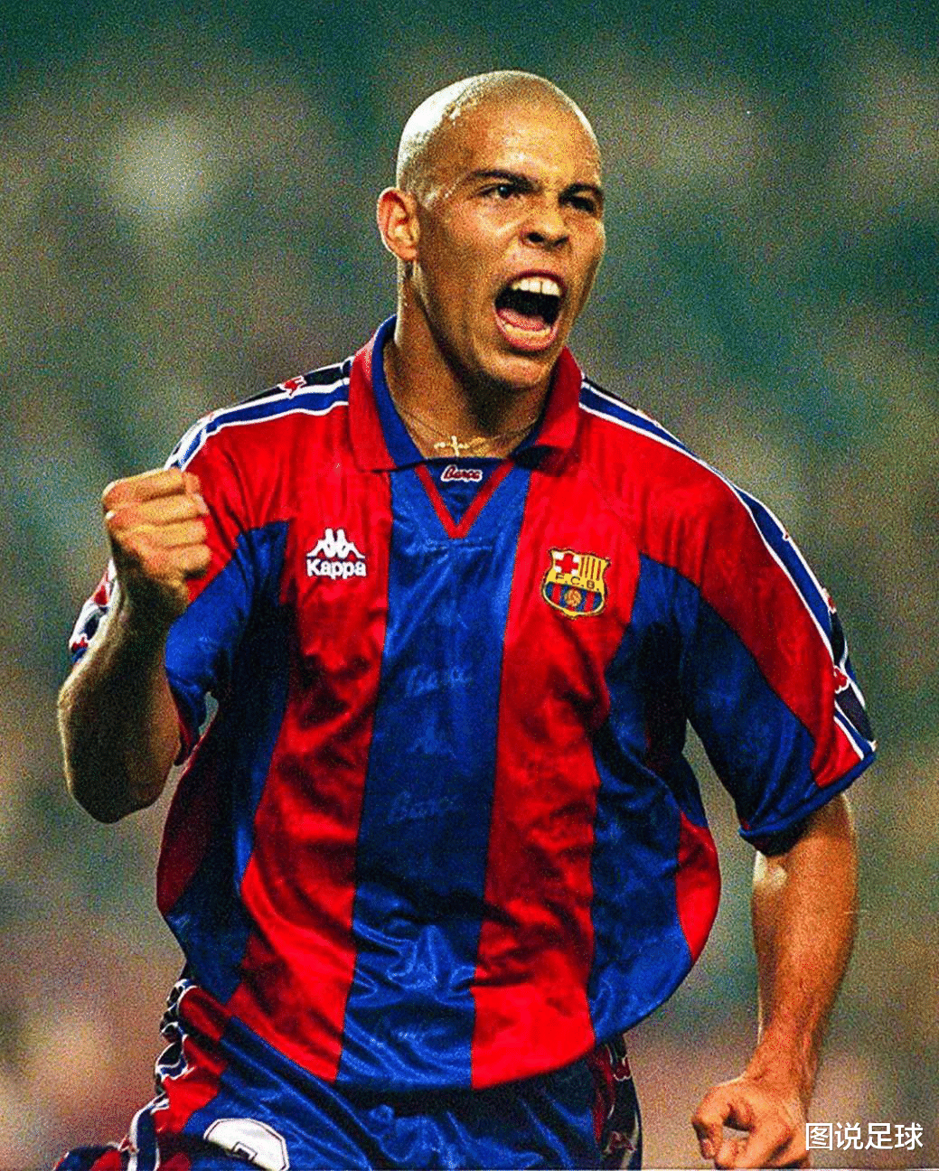 让我们回顾一下曾经的五位巴萨9号|巴萨|前锋|罗纳尔多_新浪新闻