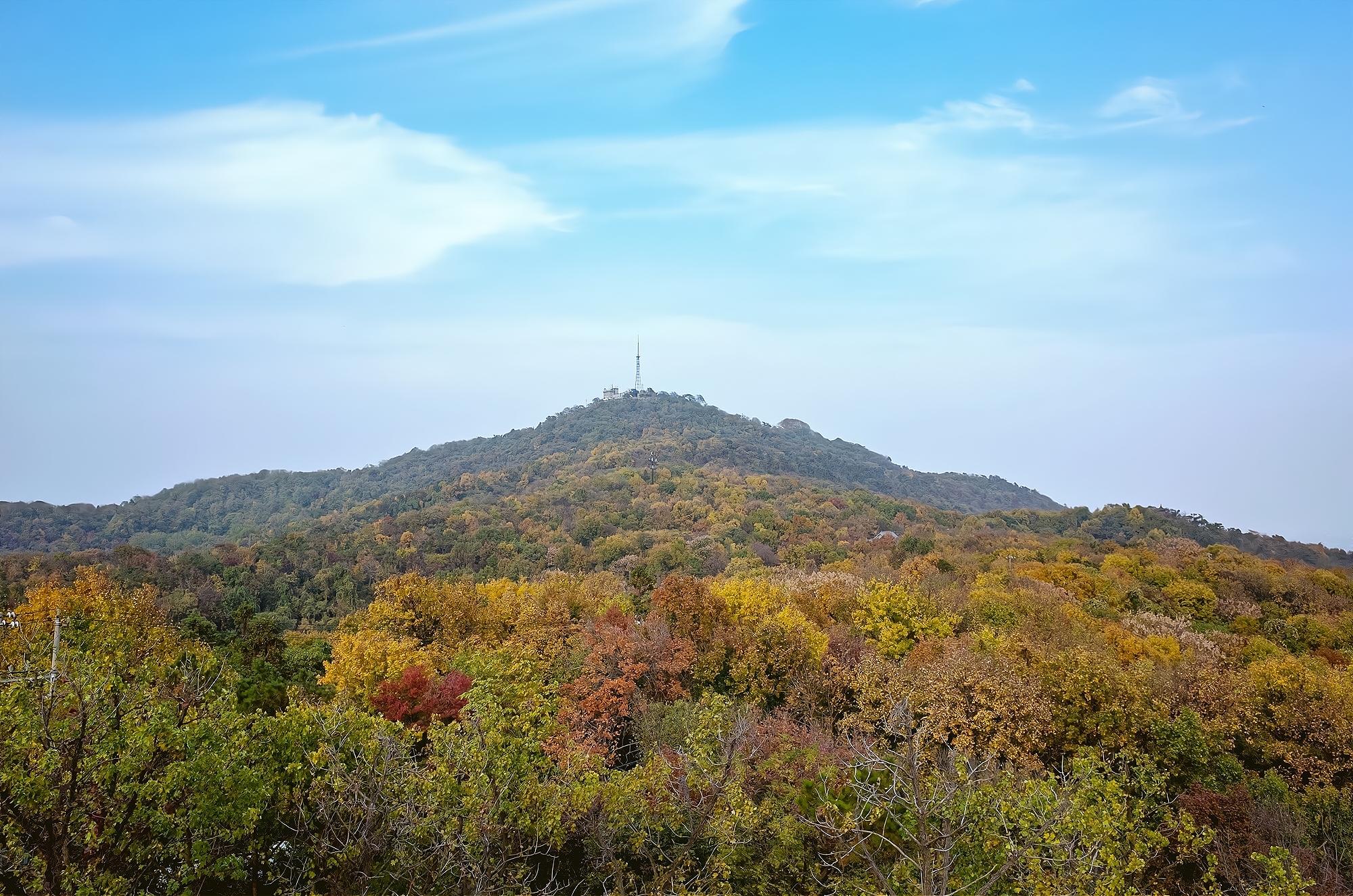南京这座山,为乾隆帝笔下的"金陵第一明秀山",秋天时景色更美